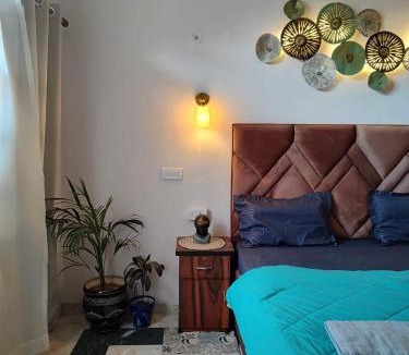 Kalkaji Hostel | Atharva's Homestay, Nehru Enclave