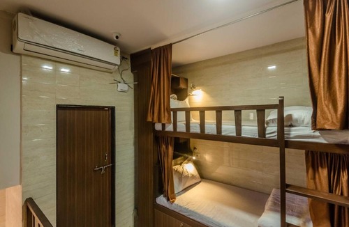 Sakinaka Hostel | Awesome Dormitory - Men only