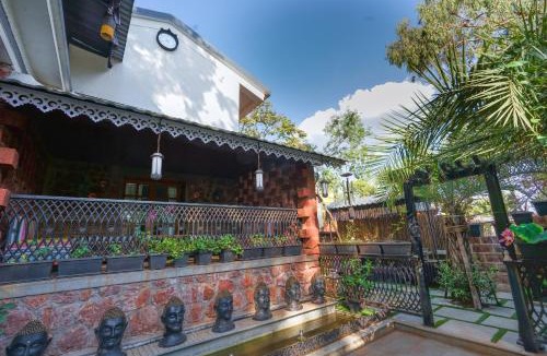 Nandanwan Hotel | Azalea Villa
