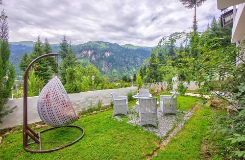 Burwa Cottage | Baan By Snow City Farm