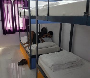 J B Nagar Hostel | Backpackers Villa Mumbai