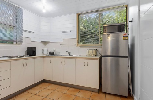 Rainbow Beach Apartment | Baden 38 - Rainbow Shores. Pool. Tennis Court. Walk to beach