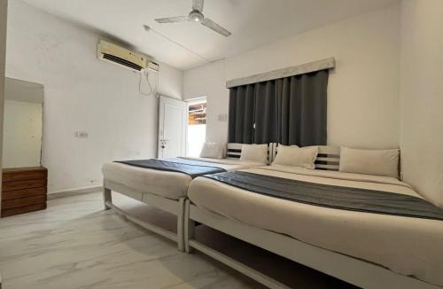 Baga House | Baga Beach Sunset