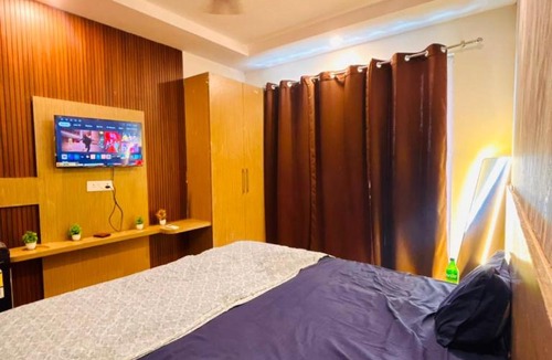Greater Noida Apartment | Baithak with Bae