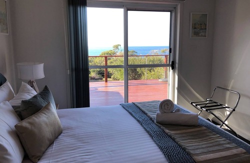 Binalong Bay House | BAY OF FIRES SEACHANGE Waterfront at Binalong Bay, Bay of Fires Tasmania