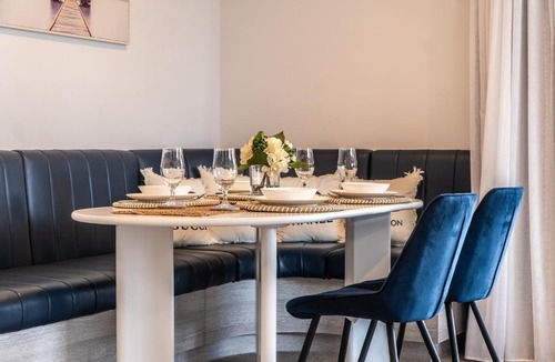 Burleigh Heads Apartment | Beach front luxury with two carparks, pool, gym