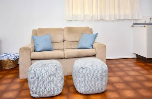 Warana House | Beach House Getaway - Family & Pets ZB6