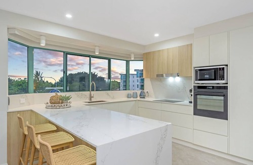 North Ward Apartment | Beachfront Apartment The Strand