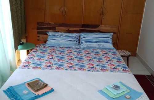 Cooke Town House | Beautiful, cozy room with green terrace garden