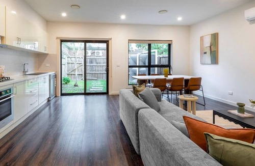 Clayton House | Beddoe Residence Comfortable Stay Close to Monash Uni