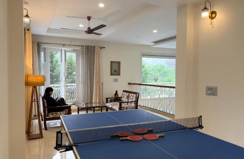 Bullawala Villa | Bella Casa, 3BR Villa Mountain Views & PVT Lawn