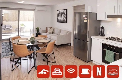 Belmont Apartment | Belmont Modern & Chic | 10 Min to City & Airport