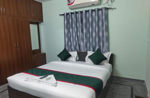 Krishnarajapura House | Bhattarahalli Guest house