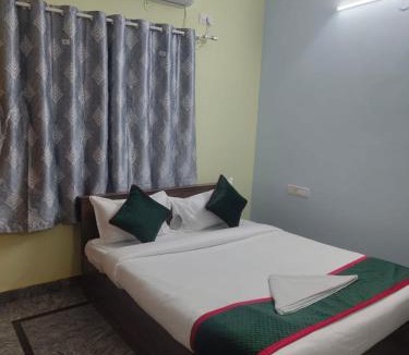 Krishnarajapura House | Bhattarahalli Guest house