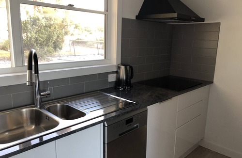Binalong Bay House | BINALONG BRAE Bay of Fires 2 bedroom with en-suites