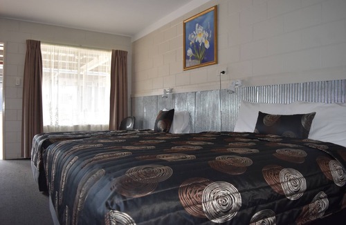 Blackwater Hotel | Black Diamond Motel