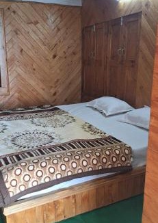 Banjar House | Blissful Heavan Tirthan