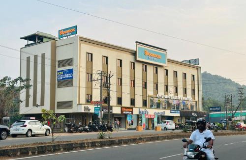 Malappuram Hotel | Bloomax Residency