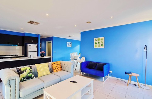 South Morang House | Blue Home/Comfy/Peaceful/3B House/Train Station/Parks/Sports