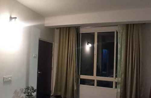 Darjeeling Apartment | Blue in Green