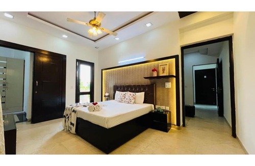 Kailash Colony Apartment | BluO Studio - M Block Market Greater Kailash