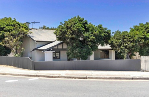 Grange House | Bobby's Beachside Bungalow in Grange