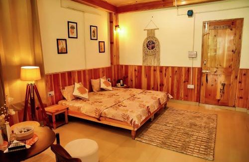 Banjar House | Boho Grove Cafe & Stay, Tirthan Valley