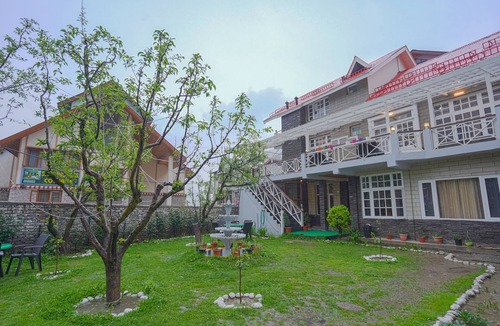 Simsa Village Cottage | Boho Mansion 5BHK - King bed, Garden, Bonfire, Parking, Food