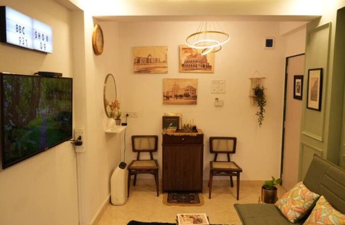 Bandra West House | Bonjour Bandra: Cozy and Elegant Retreat on Carter Rd