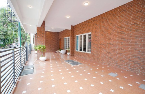 Kalyan Nagar Apartment | Bougainvillea Suites 2 - Charming 2-bedroom apartment in gorgeous Bengaluru
