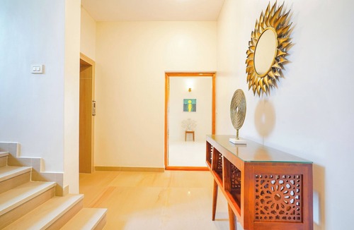 Bengaluru Apartment | Bougainvillea Suites 3 - Charming 2-bedroom service apartment in Bengaluru