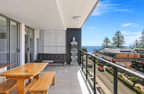 Terrigal Apartment | BREEZES @ OCEANS EDGE | Ocean Views , WIFI | Accom Holidays