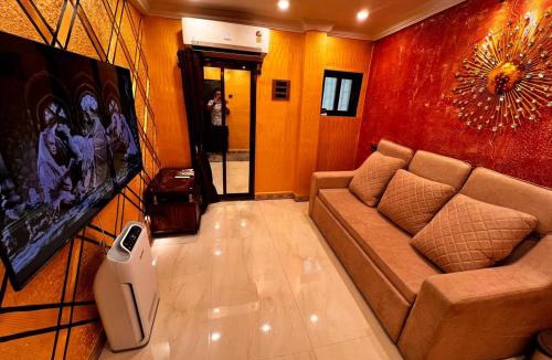 Kalina House | Budget Homestay in Kalina-Santacruz