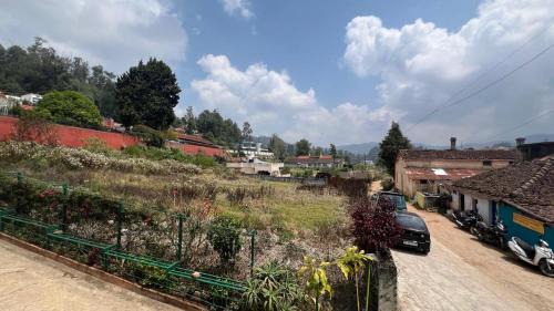 Kandal Hotel | Bull Bull Homestay