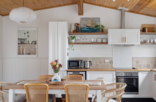 Binalong Bay House | Bush Hideaway