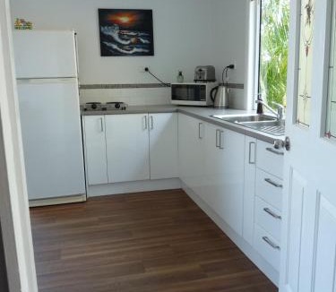 Sun Valley House | Bushland Breeze - Self Contained Unit
