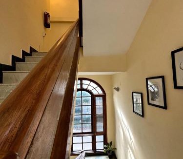 DLF Phase 3 Bed & Breakfast | Business stay