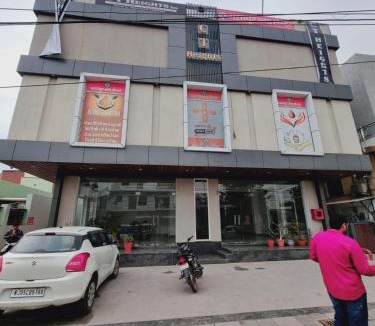 Bharatpur Hotel | C T Heights Inn