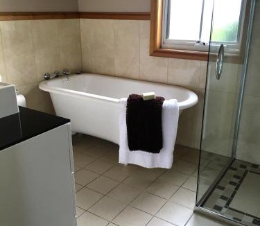 Stanley Bed & Breakfast | Cable Station Accommodation