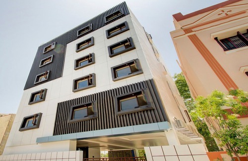 Vijayawada Hotel | Capital O 23031 V Hotel