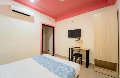 Shyam Nagar Hotel | Capitol Square Near Railway Station