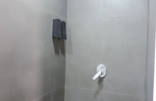 Viman Nagar Apartment | Casa Blanca - Pune Airport - Cozy home stay