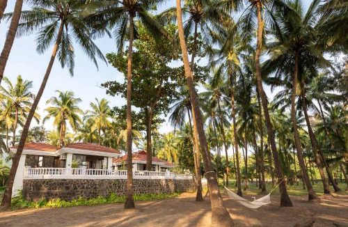 Nandgaon Villa | Casa Del Mer by StayVista - Nearby beach with, sea-view rooms & coconut farm