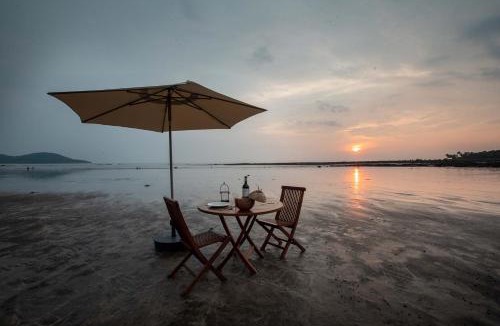 Nandgaon Villa | Casa Del Mer by StayVista - Nearby beach with, sea-view rooms & coconut farm