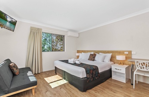 North Ward Hotel | Castle Crest Motel