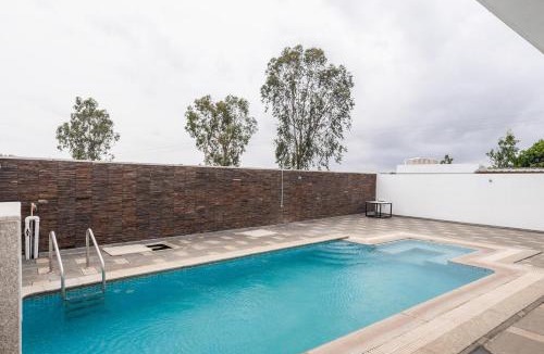 Doddaballapur Villa | Celestial Sapphire Villa Pvt Pool Veg food 4BHK