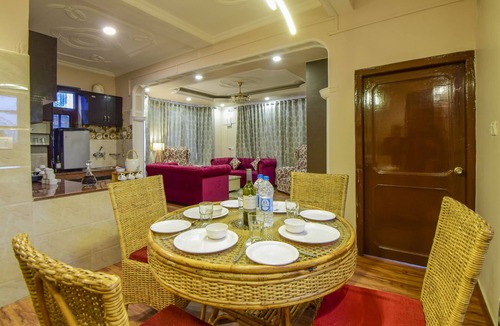 Shilon Bagh Cottage | Chail Cabana 3BHK Villa - King sized be,Wi-Fi+Garden+BBQ+Bonfire