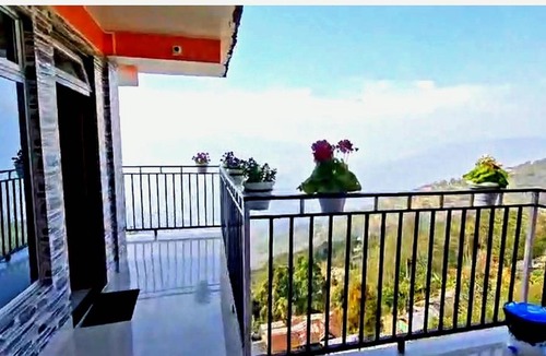 Rishop House | Chamling Retreat