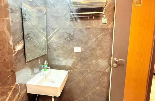 Zirakpur Apartment | Charming 1-bedroom apartment in brilliant Zirakpur