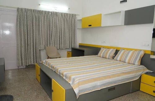 Mohali House | Cheerful 3- bedroom home with free parking